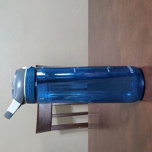 blue Conitgo water bottle